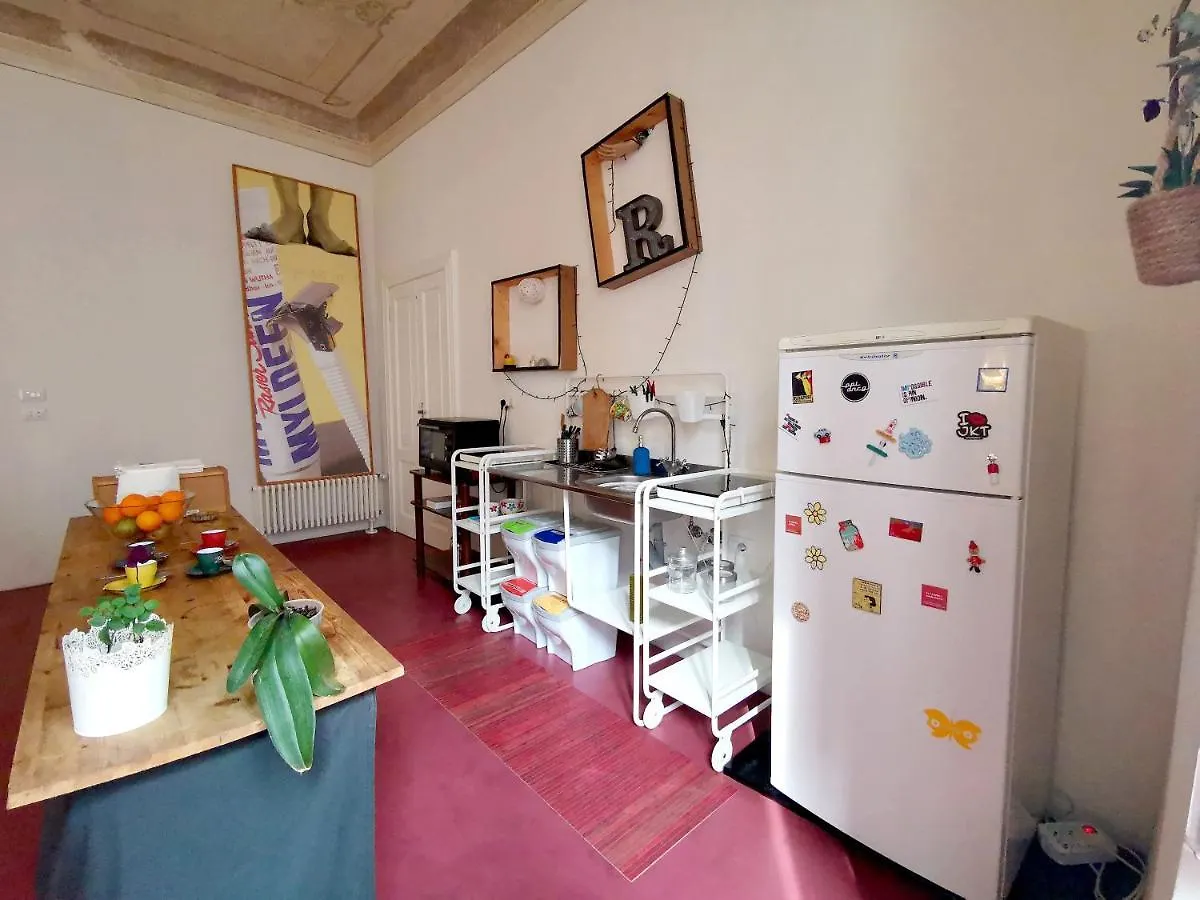 Casa Rossa Apartment Bari 0*,